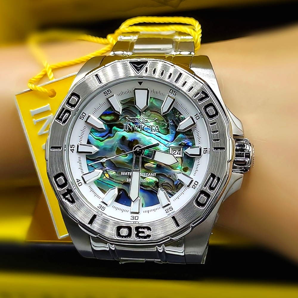 FIRM PRICE-New Invicta Pro Diver Abalone stainless watch.